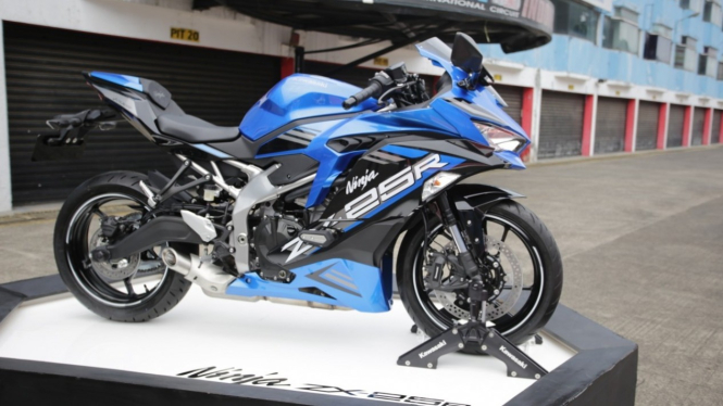 Kawasaki ZX-25R