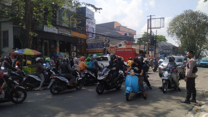 Suasana jenazah Hadi saat tersungkur di pinggir jalan