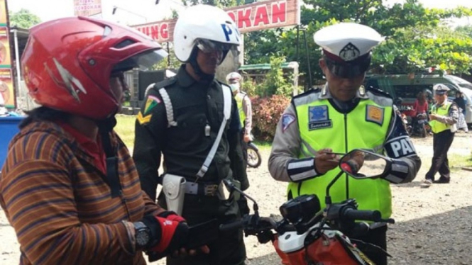 polisi