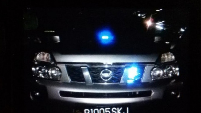 Mobil Pribadi Pakai Rotator