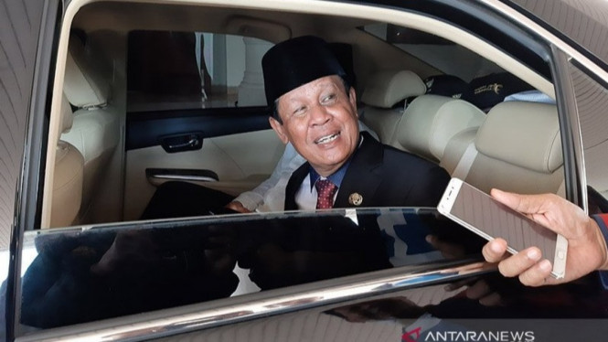 Gubernur Kepulauan Riau Isdianto
