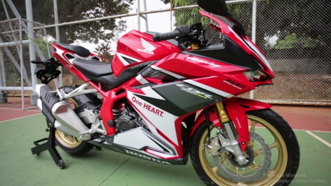 Honda CBR250RR SP