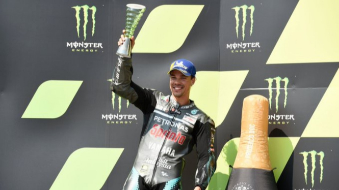 Pembalap Petronas Yamaha, Franco Morbidelli, naik podium.