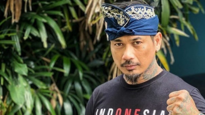 Mobil Klasik Jerinx yang Lebih irit dari Honda Scoopy