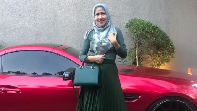 koleksi Mobil Venna Melinda