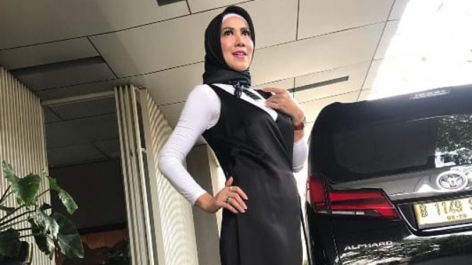 koleksi Mobil Venna Melinda