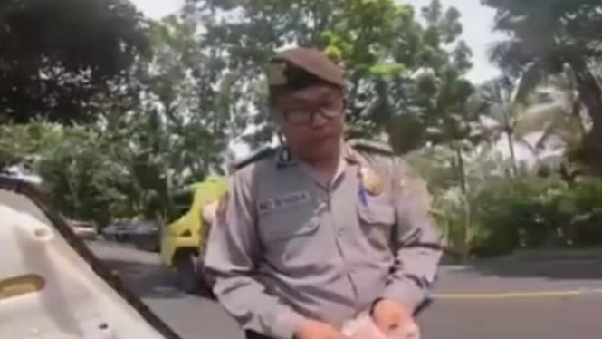 Polisi Palak Turis Jepang