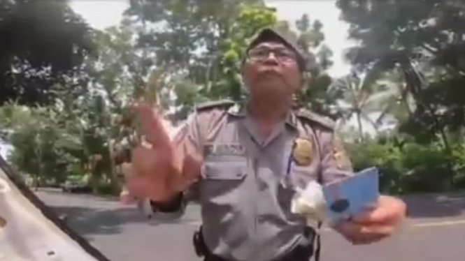 Polisi Palak Turis Jepang