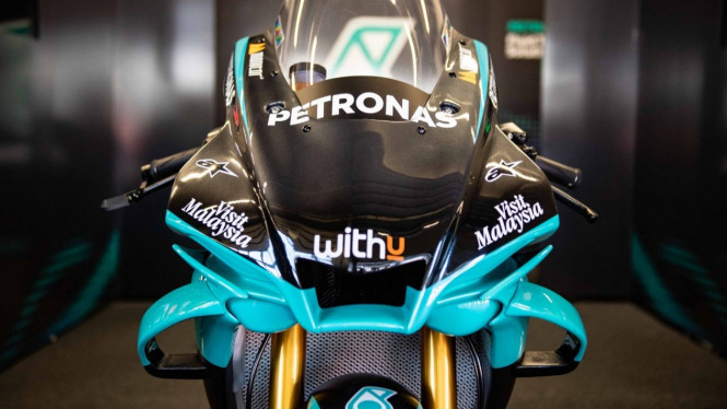 motor replika Petronas Yamaha SRT