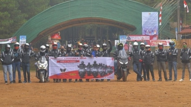 Journalist Max Community