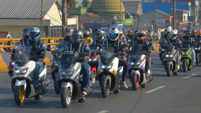 Journalist Max Community touring kemerdekaan