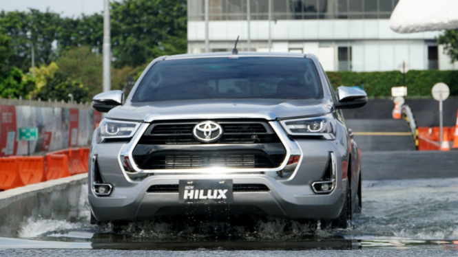 Toyota Hilux baru