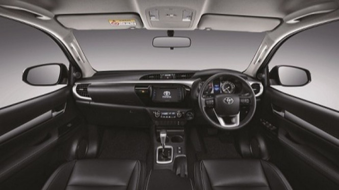 Interior Toyota Hilux baru
