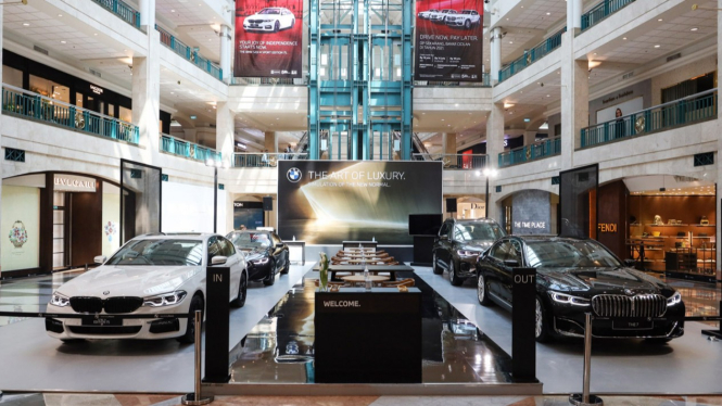 BMW Exhibition di Plaza Senayan