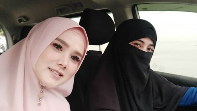 Mobilnya Mulan Jameela