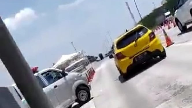 Ambulans Ditantang Balapan Nyaris Kecelakaan