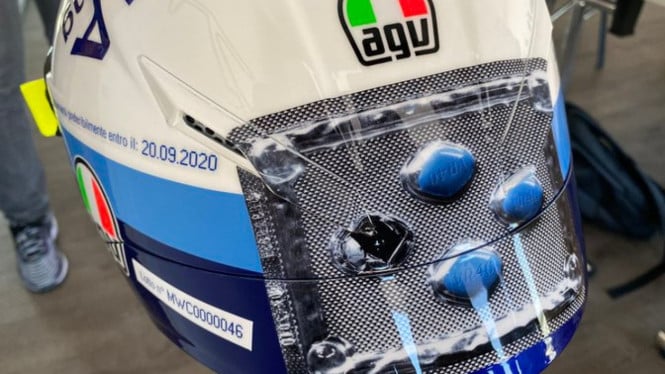 Desain helm Valentino Rossi