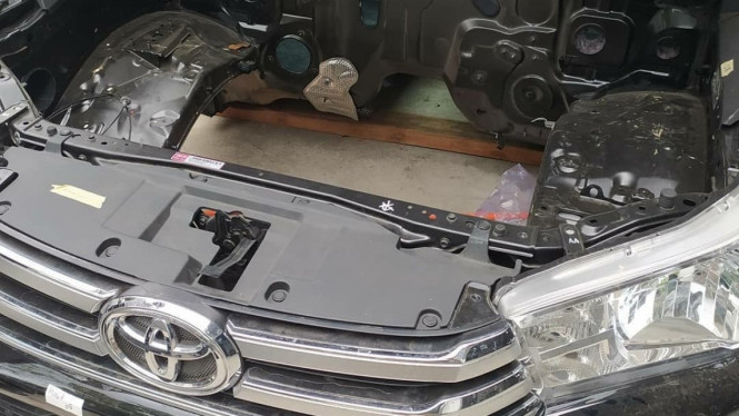 Toyota Hilux bekas kanibal Maung Pindad dijual