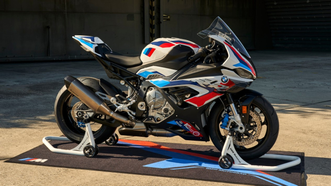 BMW M 1000 RR