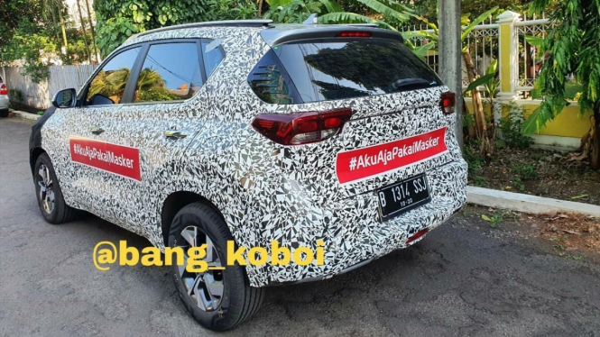 Kia Sonet tampilan belakang spyshoot