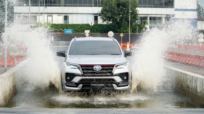 Toyota Fortuner Baru