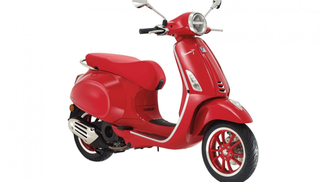 Vespa Primavera RED