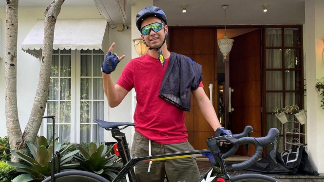 Sepeda balap Raffi Ahmad harganya mahal banget