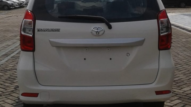 Toyota Transmover, Avanza paling murah