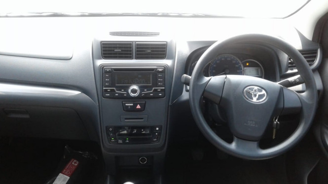 Toyota Transmover, Avanza paling murah