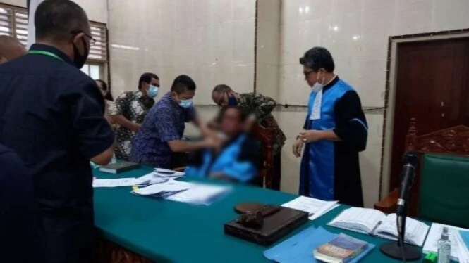 Hakim Meninggal Saat Sidang