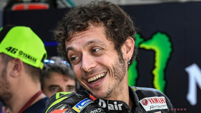 Rossi ngakak