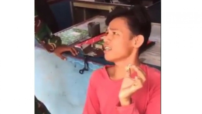 Pria palak sopir truk