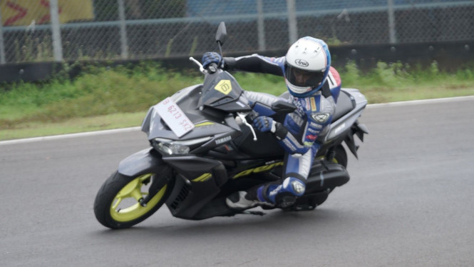 All New Aerox Connected