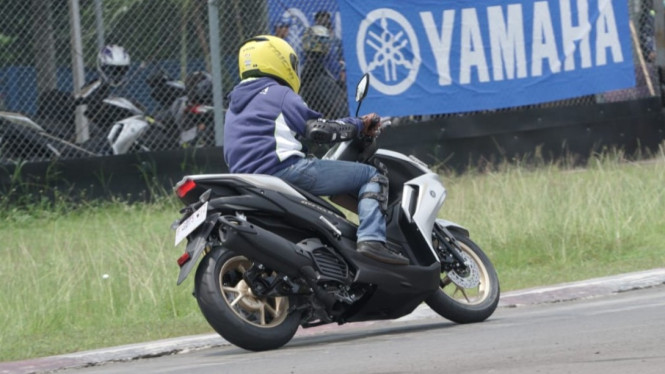 Test Ride Aerox terbaru