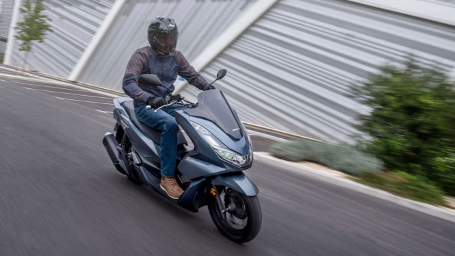 Honda PCX terbaru dengan mesin 125cc