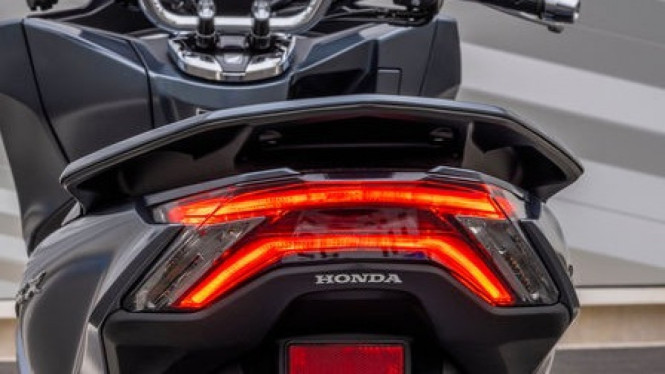 Lampu belakang Honda PCX 125