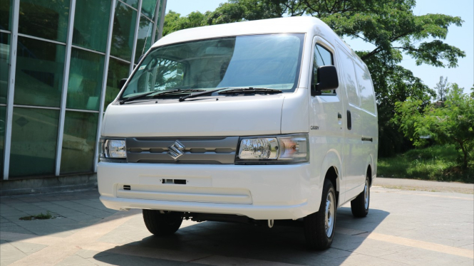 Suzuki Carry Minibus mulai dijual bebas