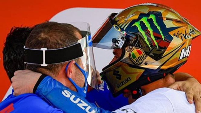 Helm Joan Mir Juara MotoGP