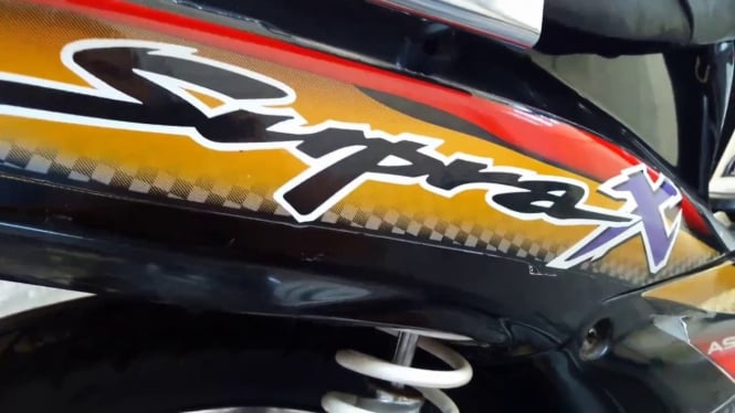 Supra X logo
