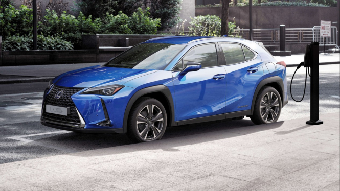 Lexus UX 300e, mobil full listrik pertama Toyota di Indonesia