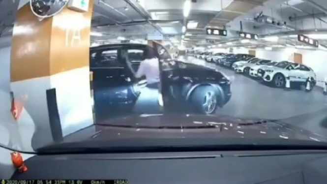 Tangkapan layar parkir viral