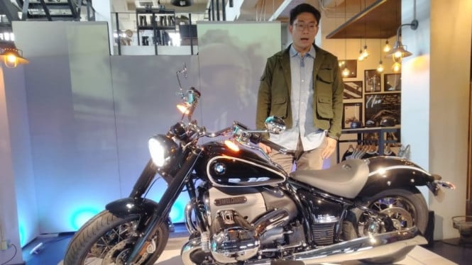 BMW R 18