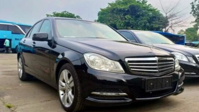 Mobil Bekas Rp100 jutaan