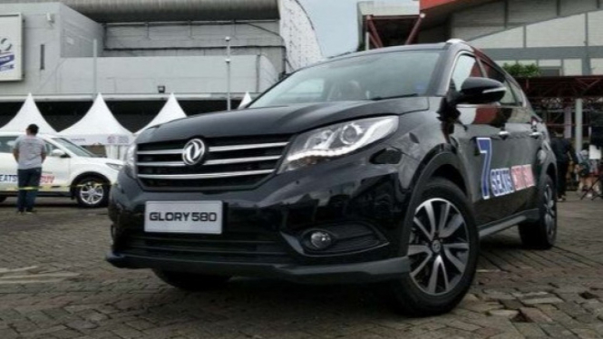 DFSK Glory 580