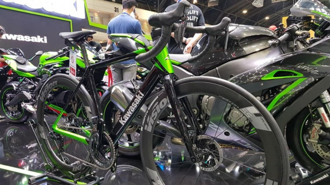 Sepeda balap Kawasaki