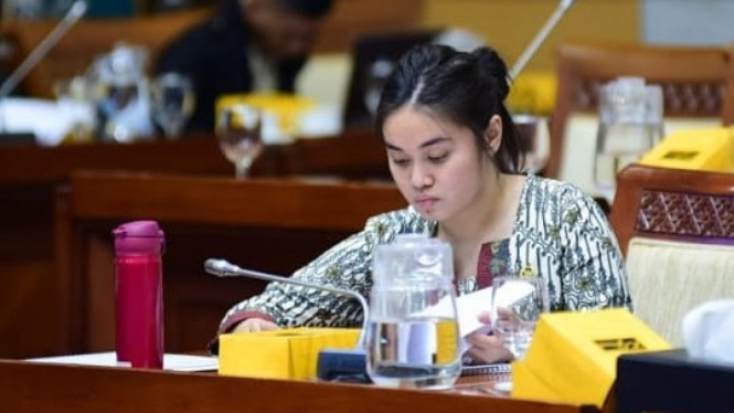 Neng Farah Anaknya Kapolda