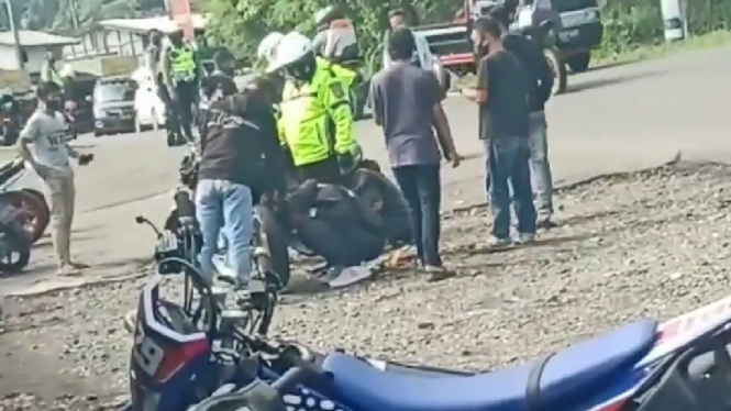 Pemotor dihukum karena knalpot bising