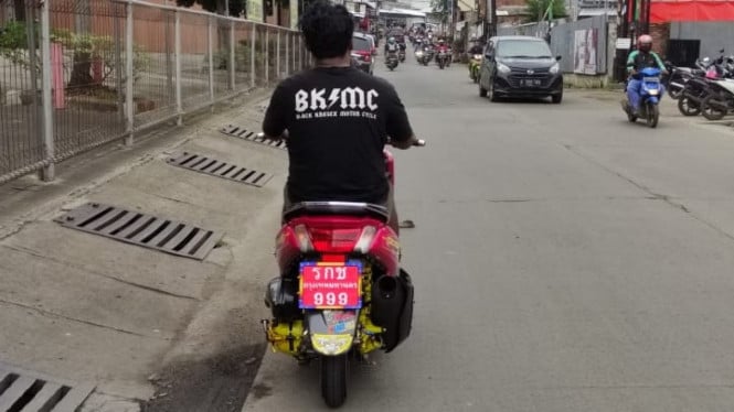 Yamaha NMax plat Thailand di Bekasi. Foto: Farhan/100KPJ