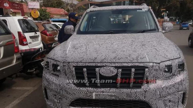 Mahindra Scorpio terbaru, calon pesaing Fortuner