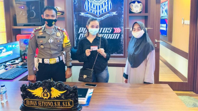 SIM C milik wanita viral di Twitter